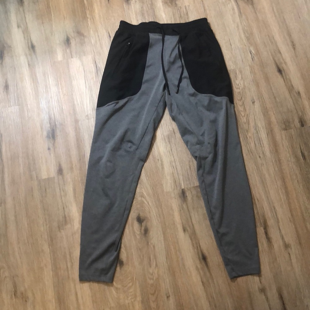 Lululemon tech joggers EUC